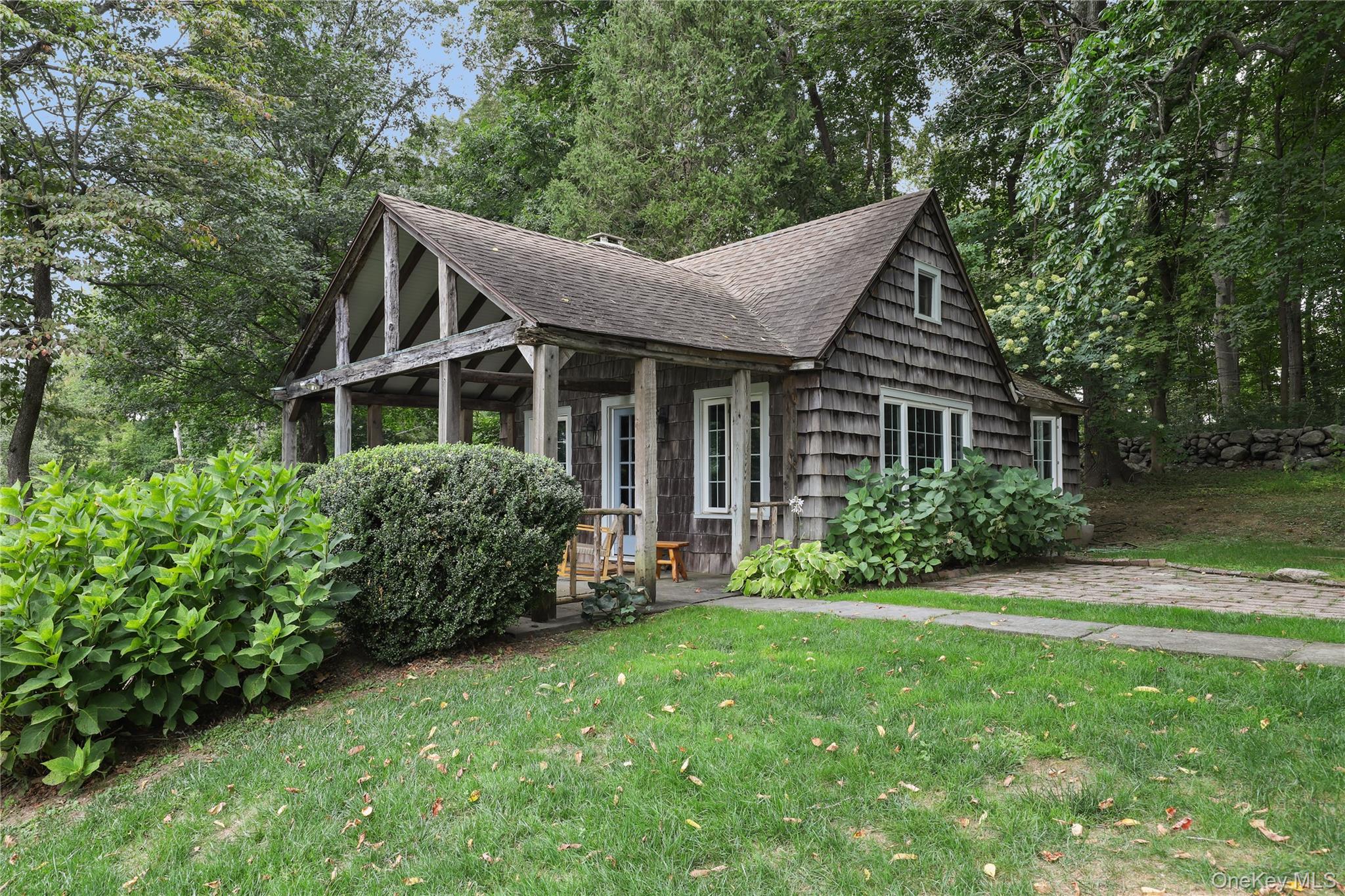 21 Katonah's Wood Road, Katonah, NY 10536