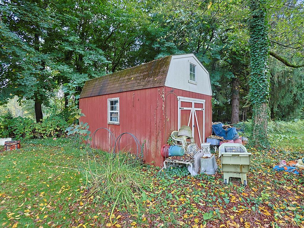 751 State Route 52, Walden, NY 12586