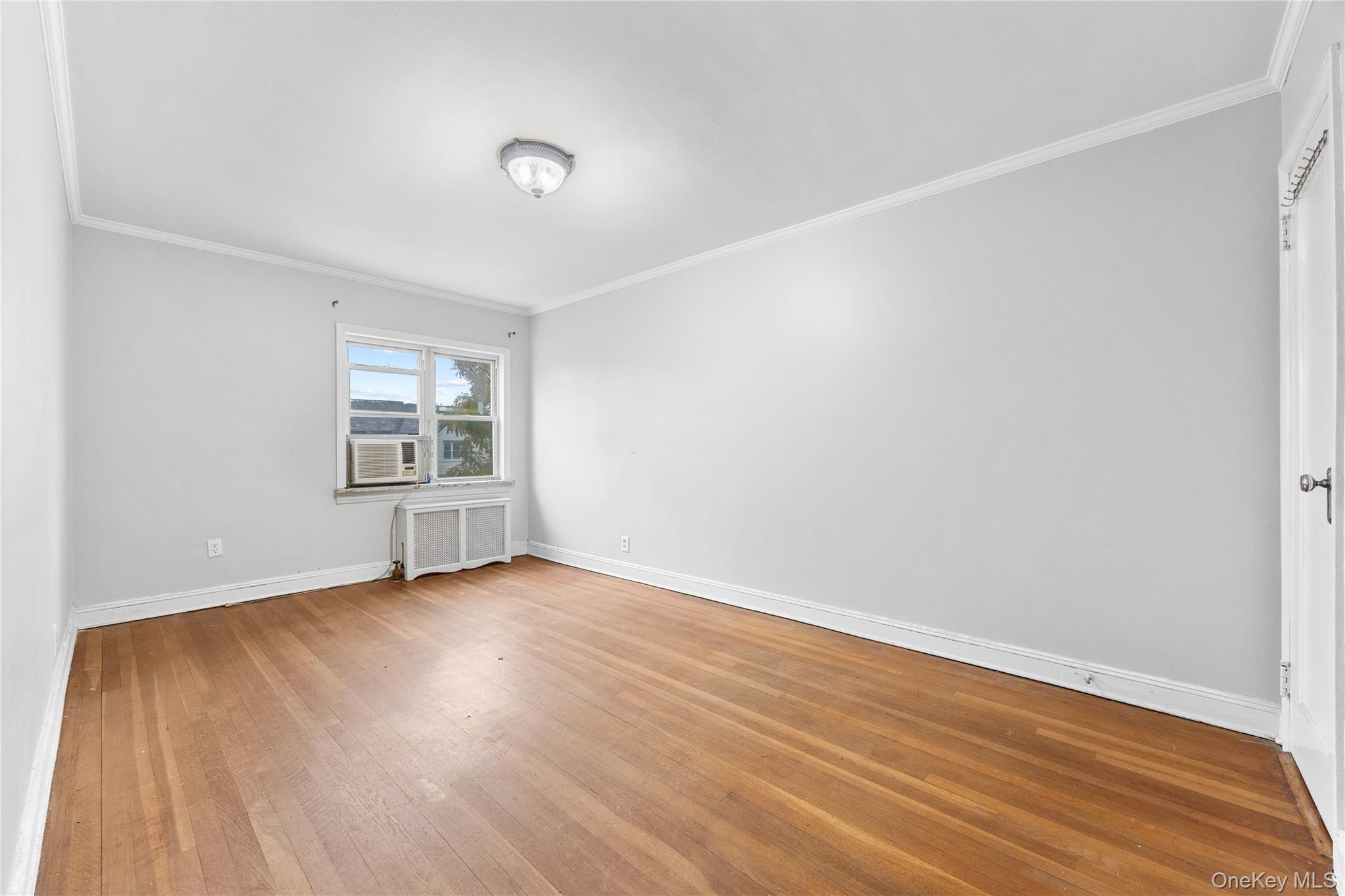 14850 60th Avenue, Flushing, NY 11355