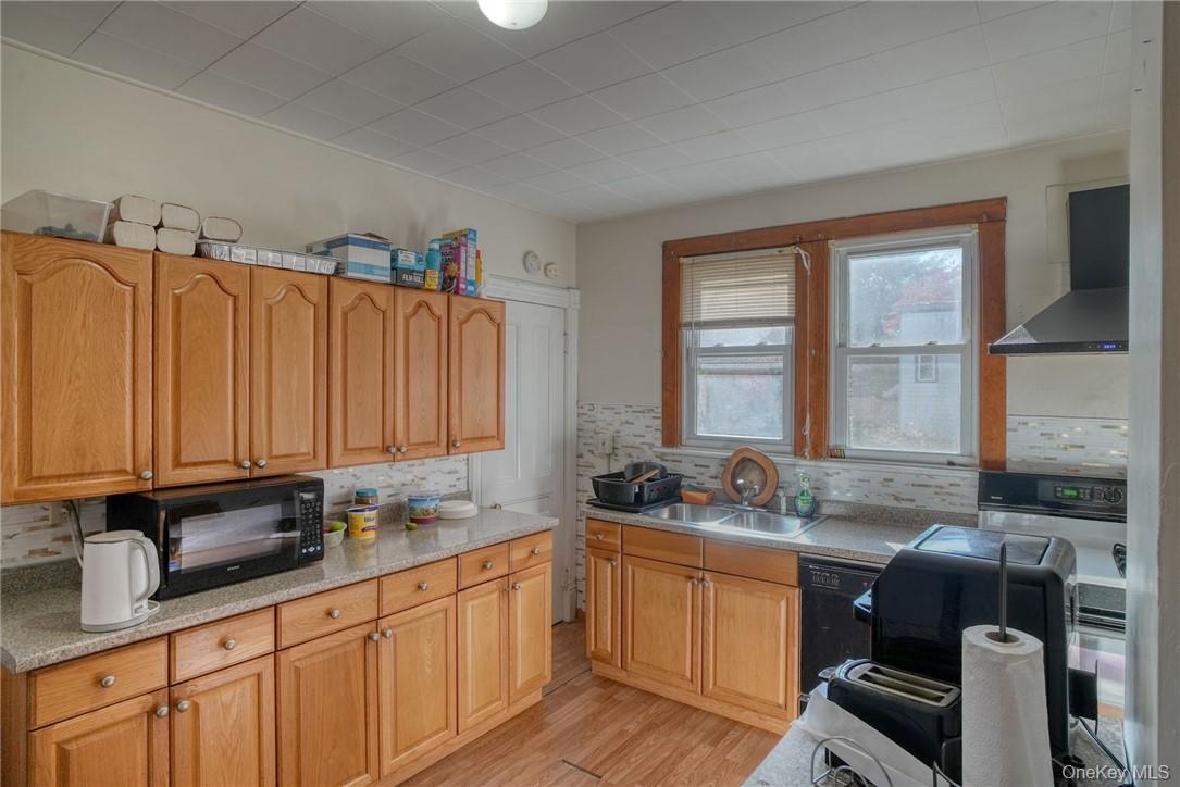 32 Balding Avenue, Poughkeepsie, NY 12601