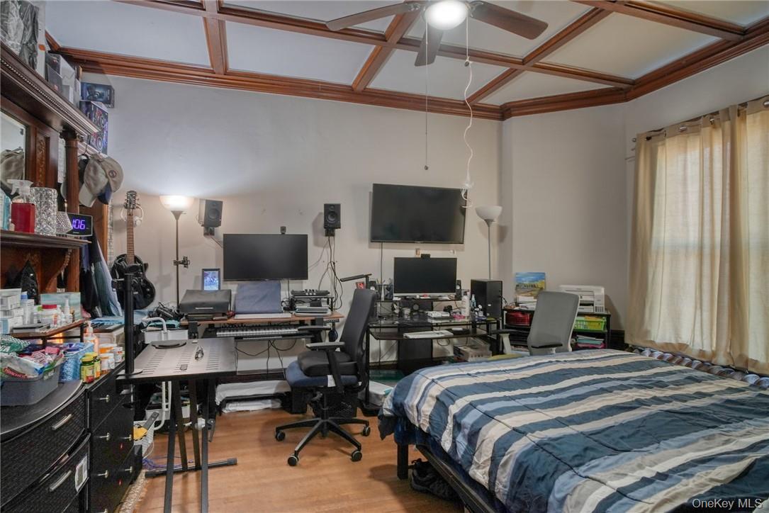 32 Balding Avenue, Poughkeepsie, NY 12601