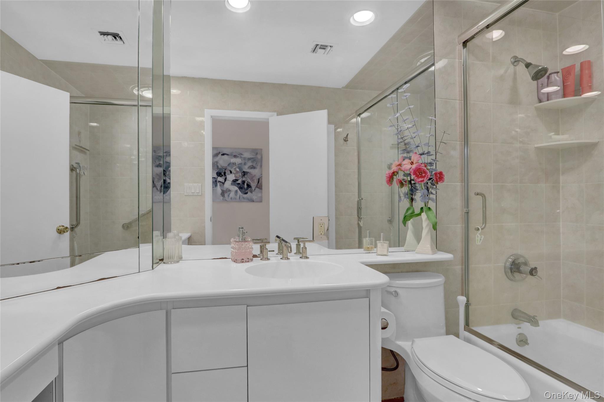 1952 Julian Lane, Merrick, NY 11566