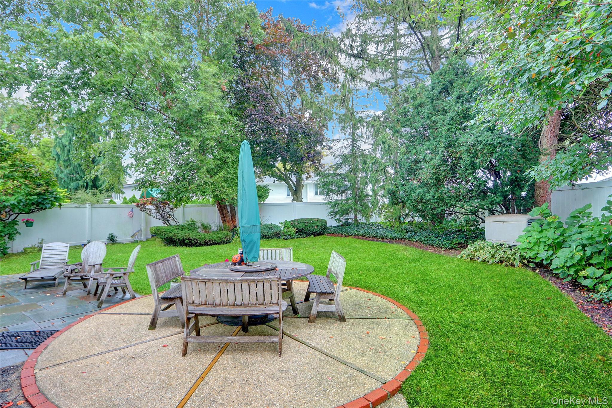 1952 Julian Lane, Merrick, NY 11566