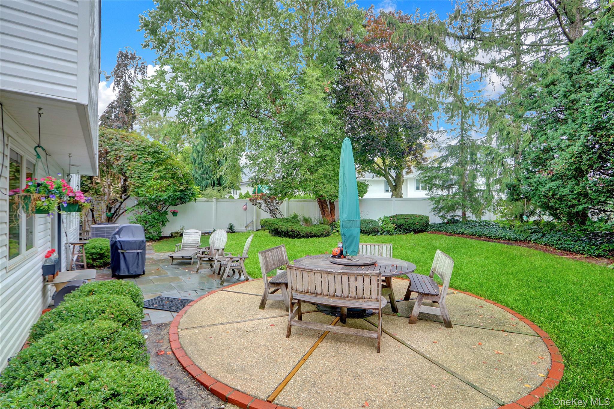 1952 Julian Lane, Merrick, NY 11566