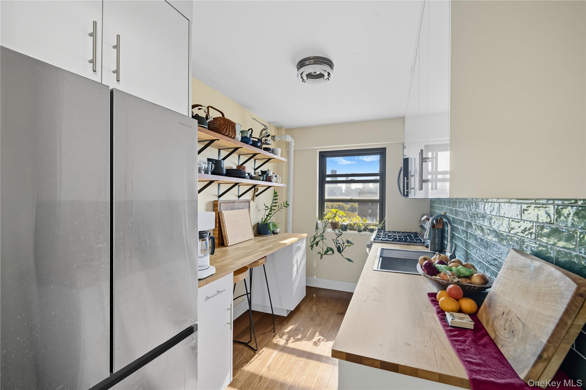 21-20 33rd Road # 15C, Astoria, NY 11106