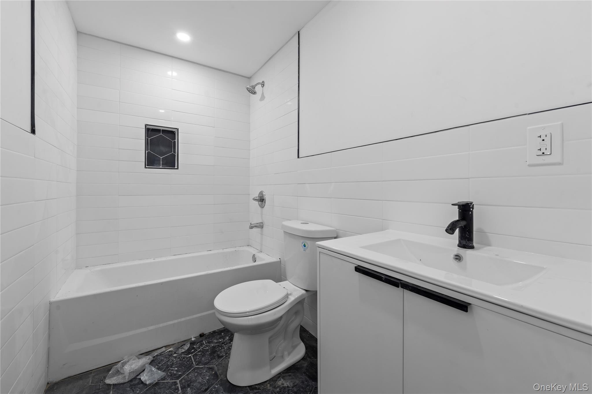 258-10 147 Road, Rosedale, NY 11422