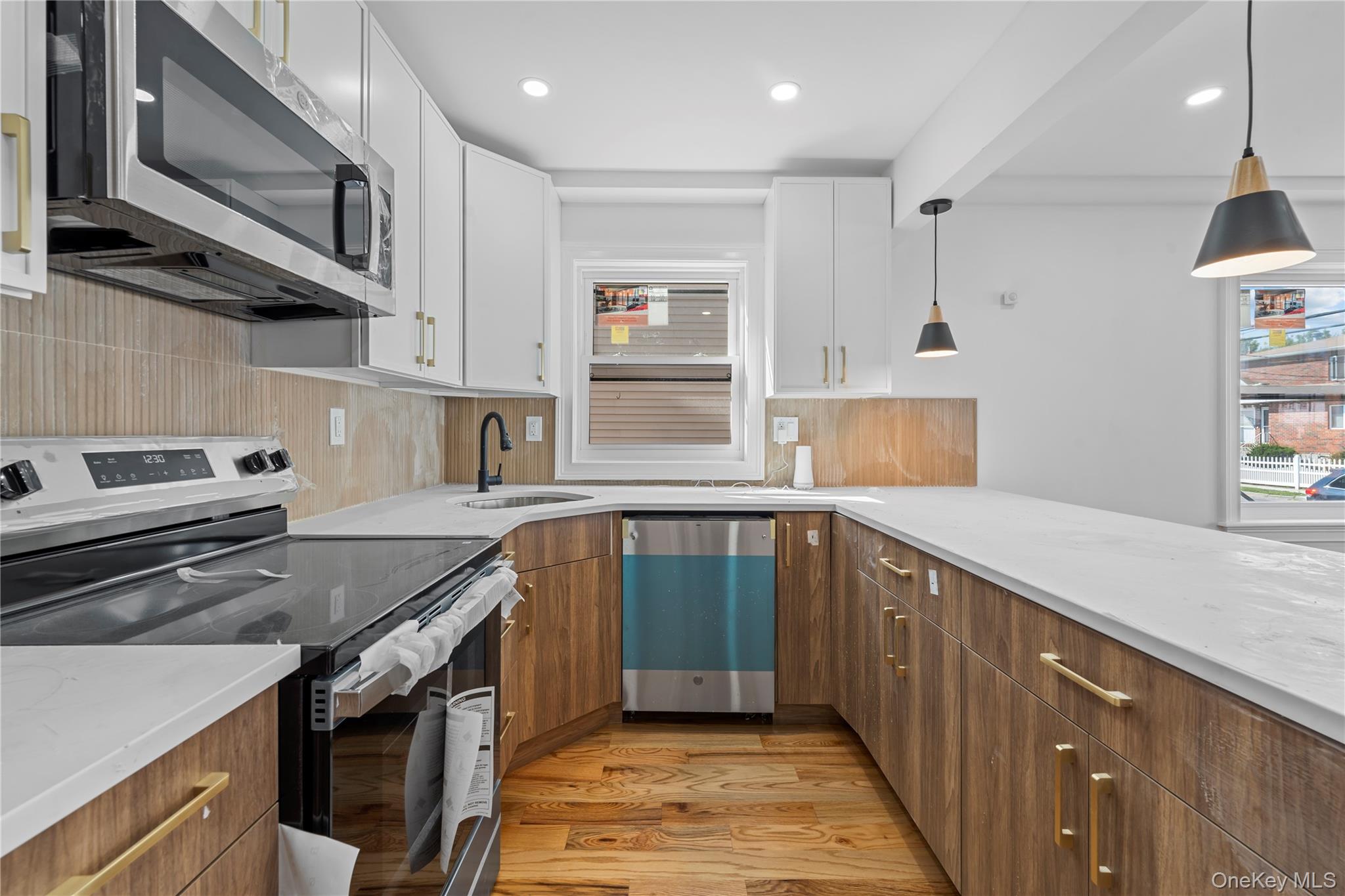 258-10 147 Road, Rosedale, NY 11422