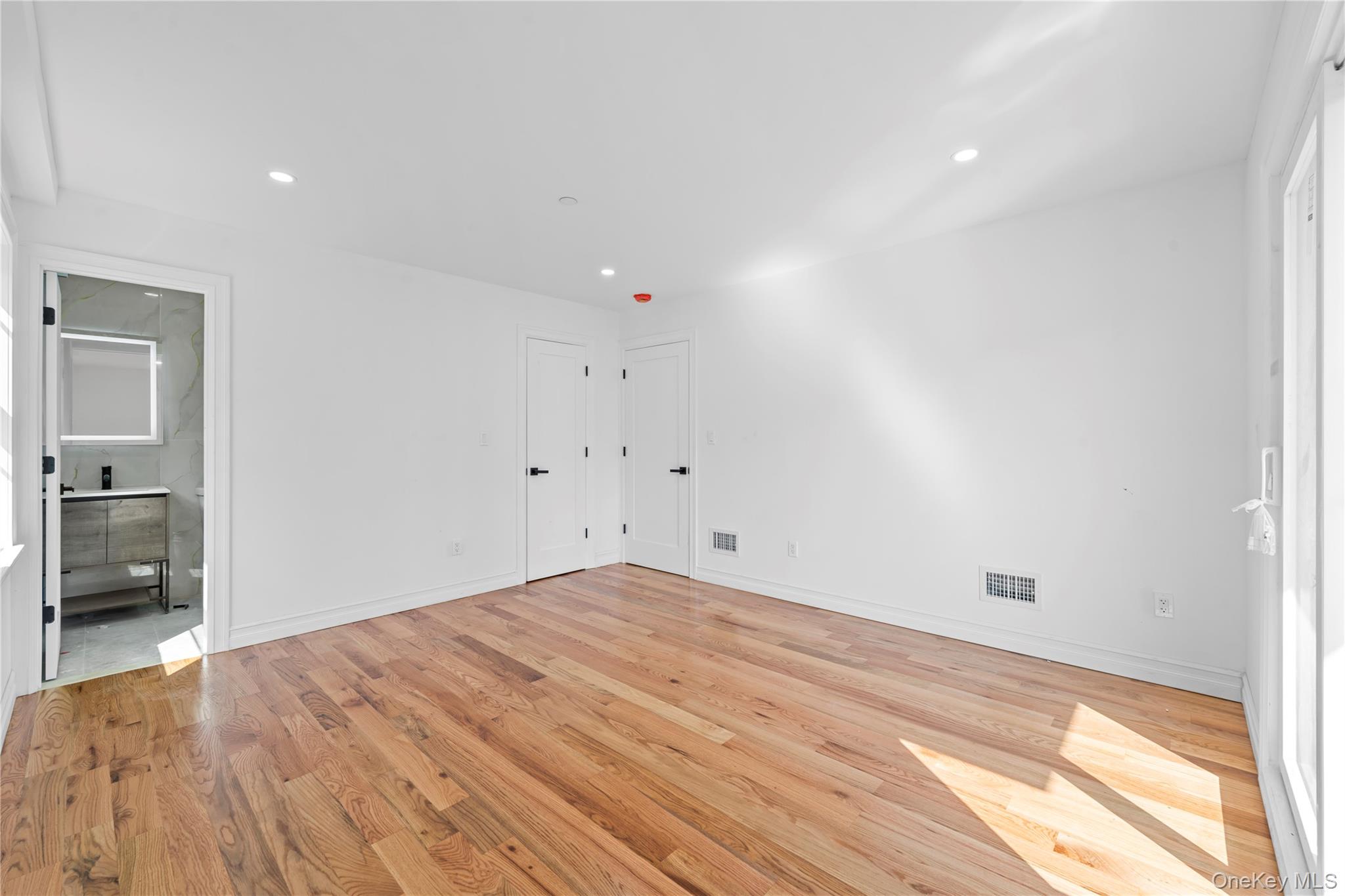 258-10 147 Road, Rosedale, NY 11422