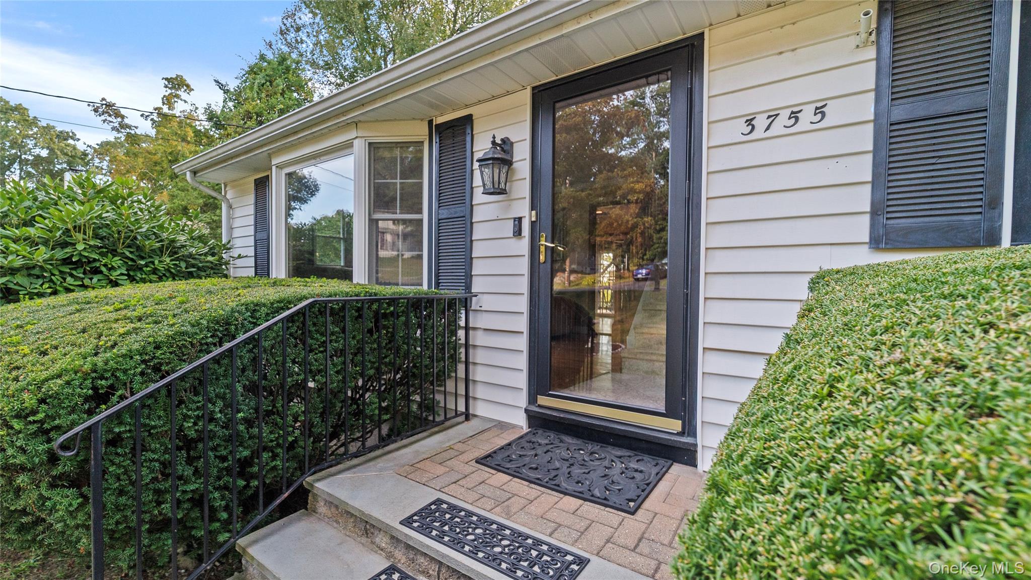 3755 Valleyview Street, Mohegan Lake, NY 10547