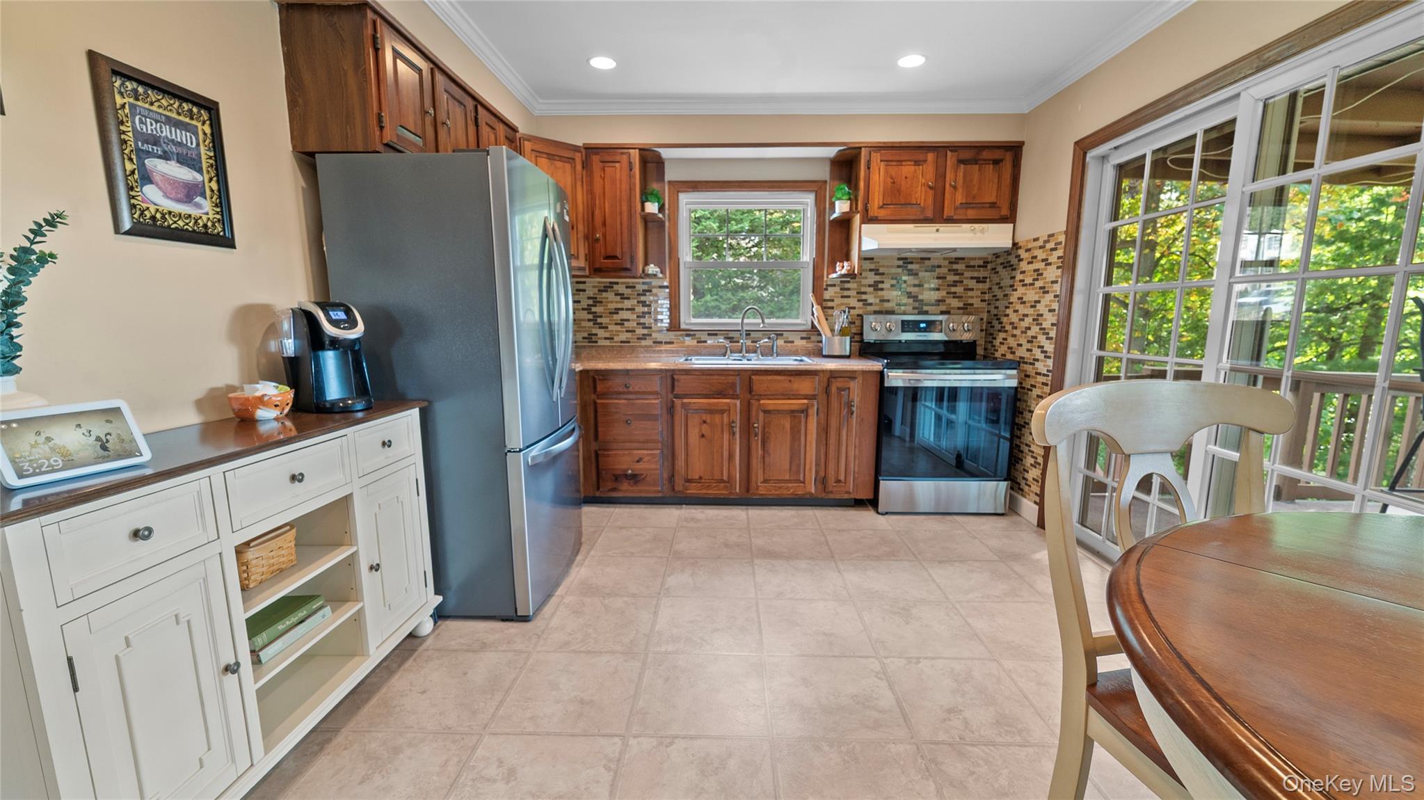 3755 Valleyview Street, Mohegan Lake, NY 10547