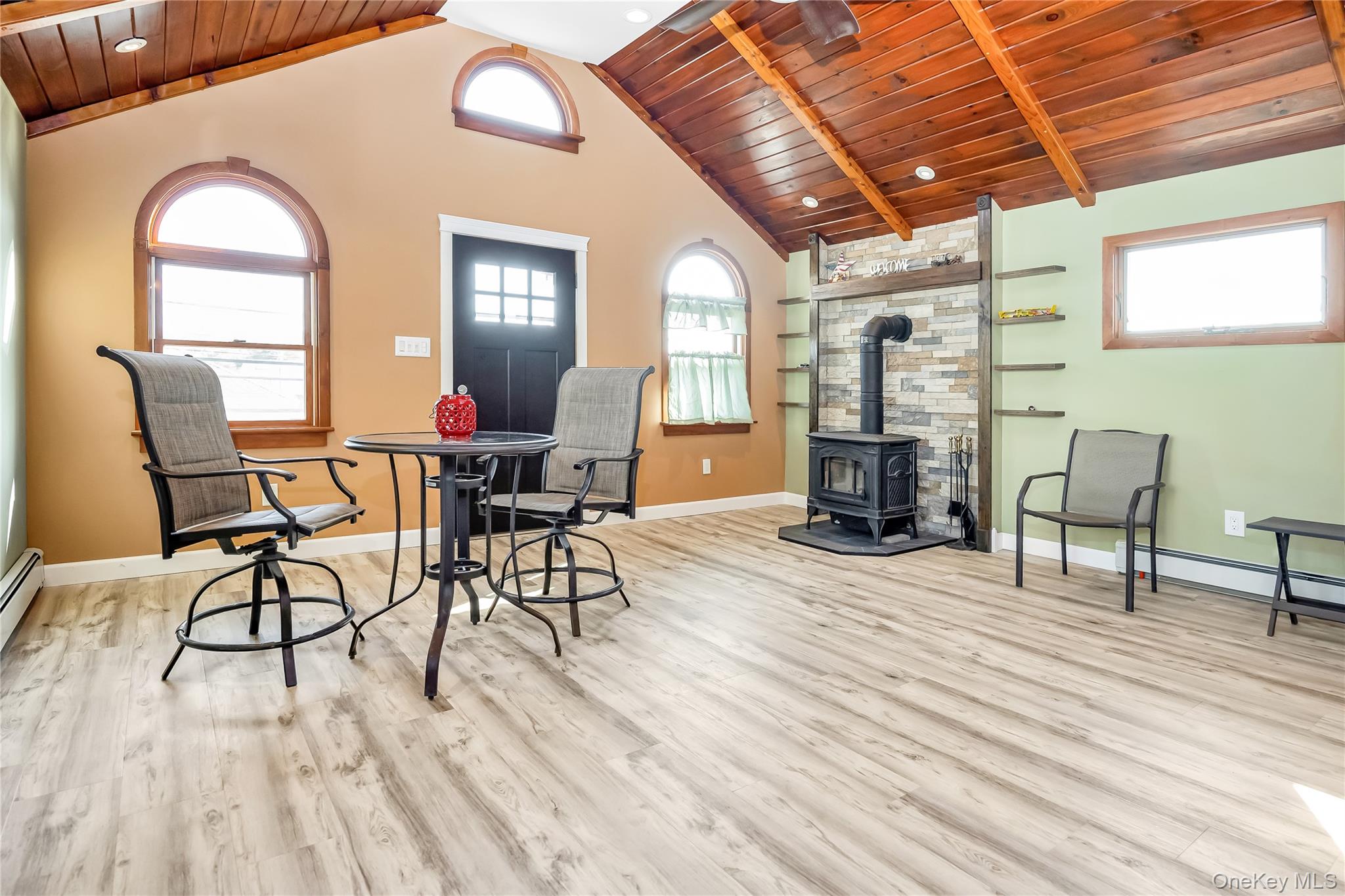 769 S Hickory Street, Lindenhurst, NY 11757