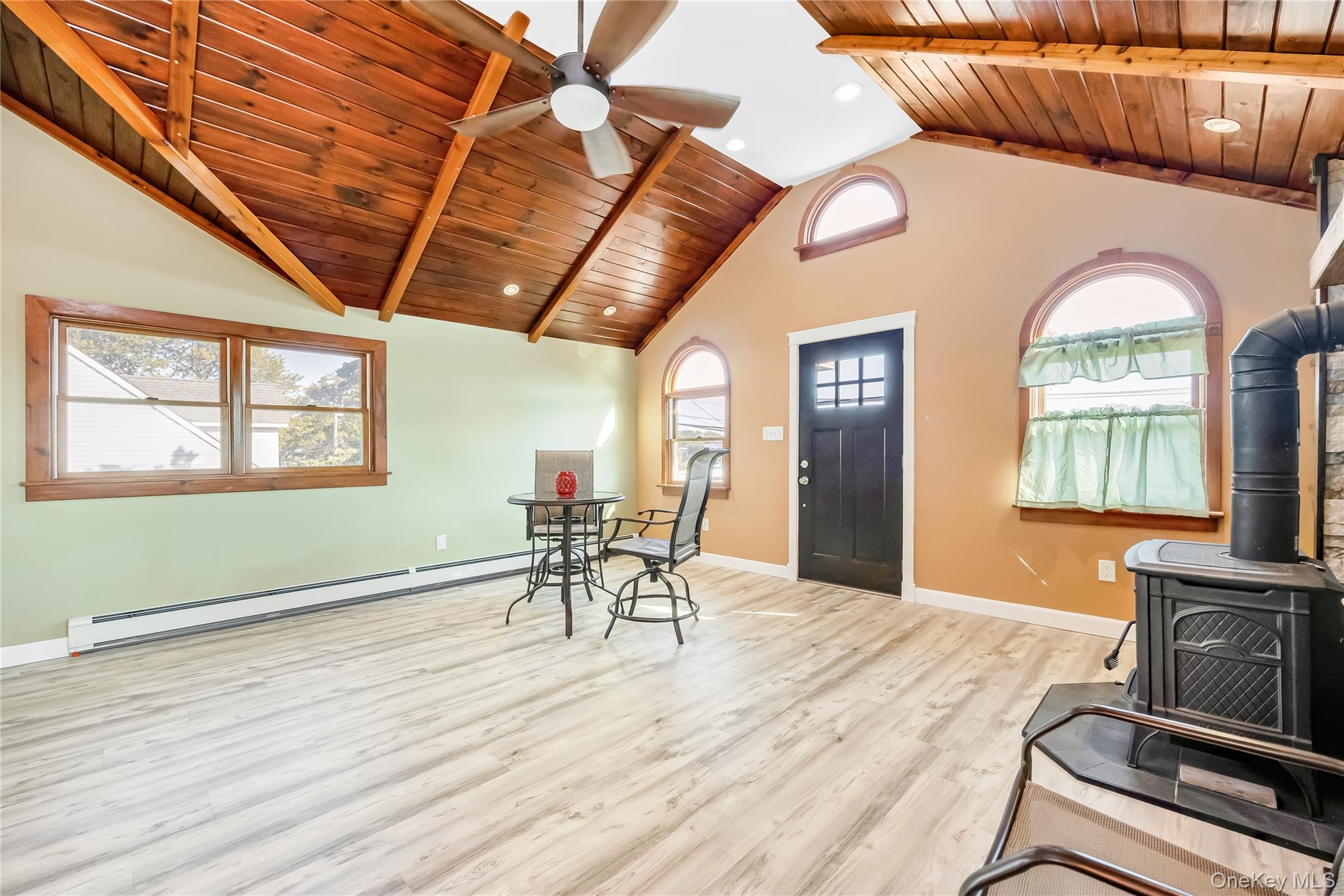 769 S Hickory Street, Lindenhurst, NY 11757