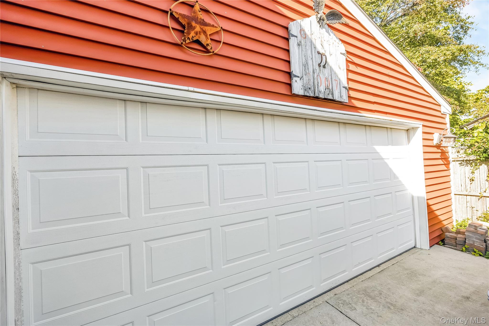 769 S Hickory Street, Lindenhurst, NY 11757