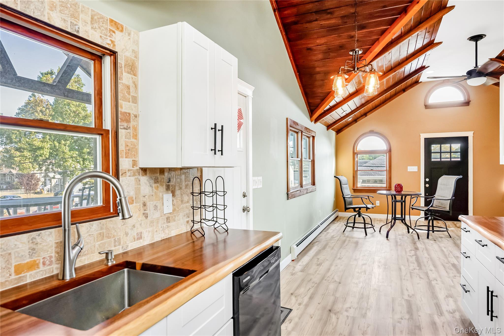 769 S Hickory Street, Lindenhurst, NY 11757