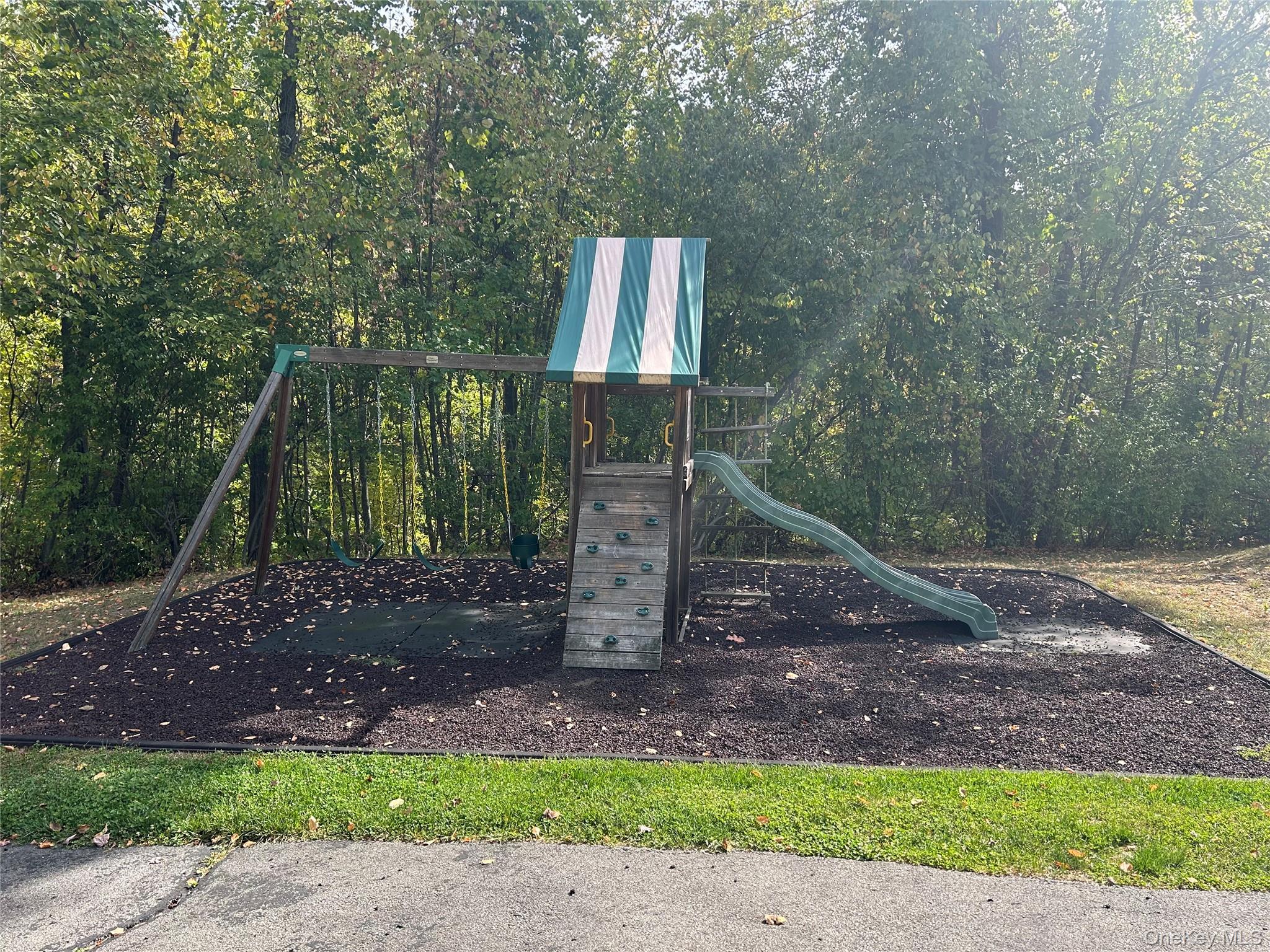 102 Fox Run Lane, Carmel, NY 10512