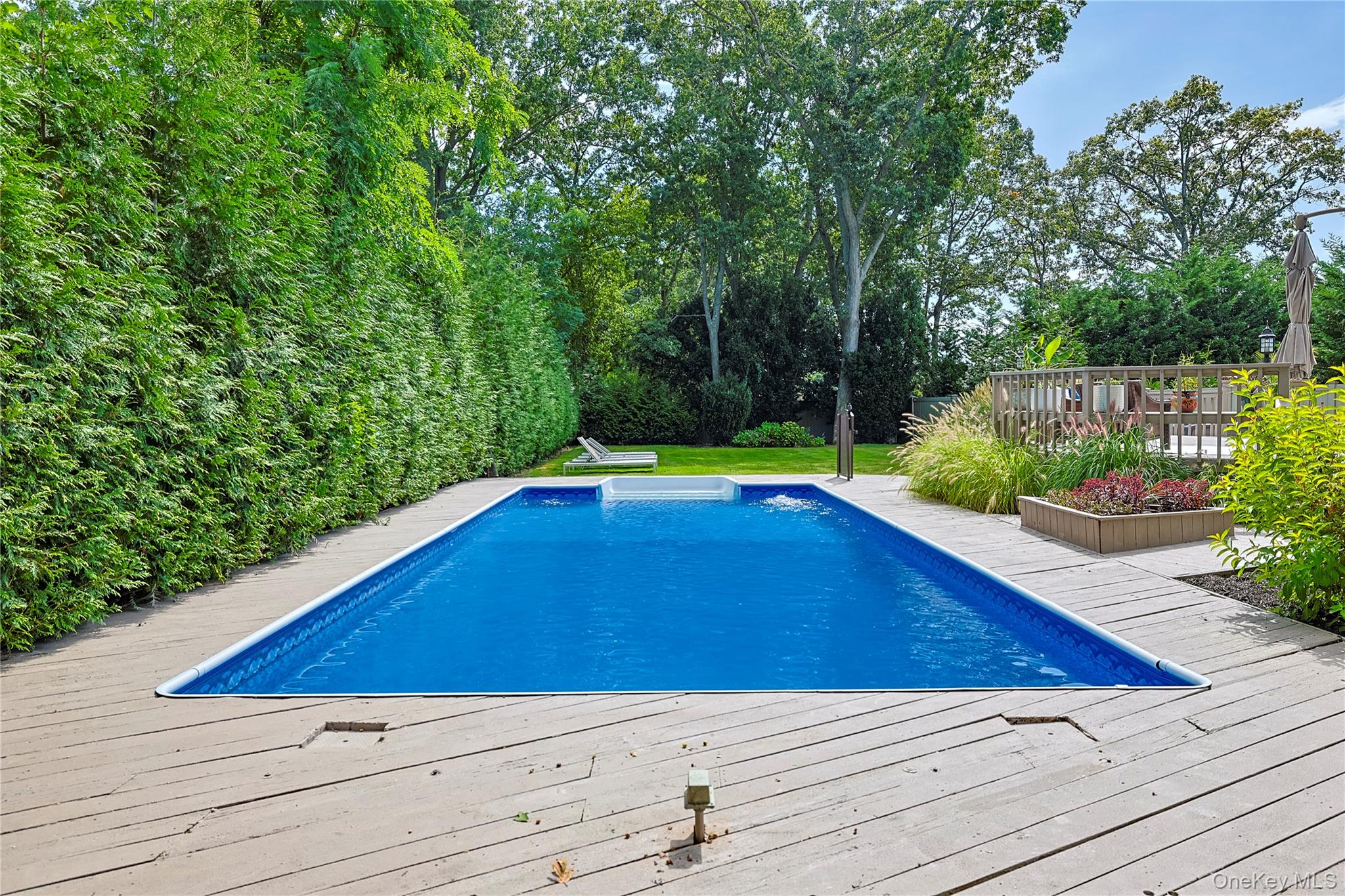 5 Evelyn Court, Massapequa, NY 11758