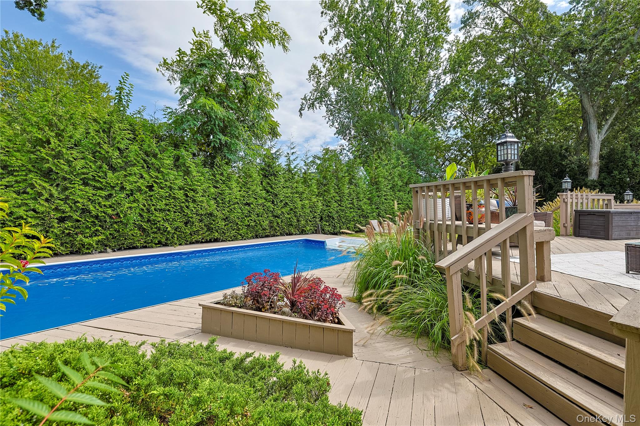 5 Evelyn Court, Massapequa, NY 11758