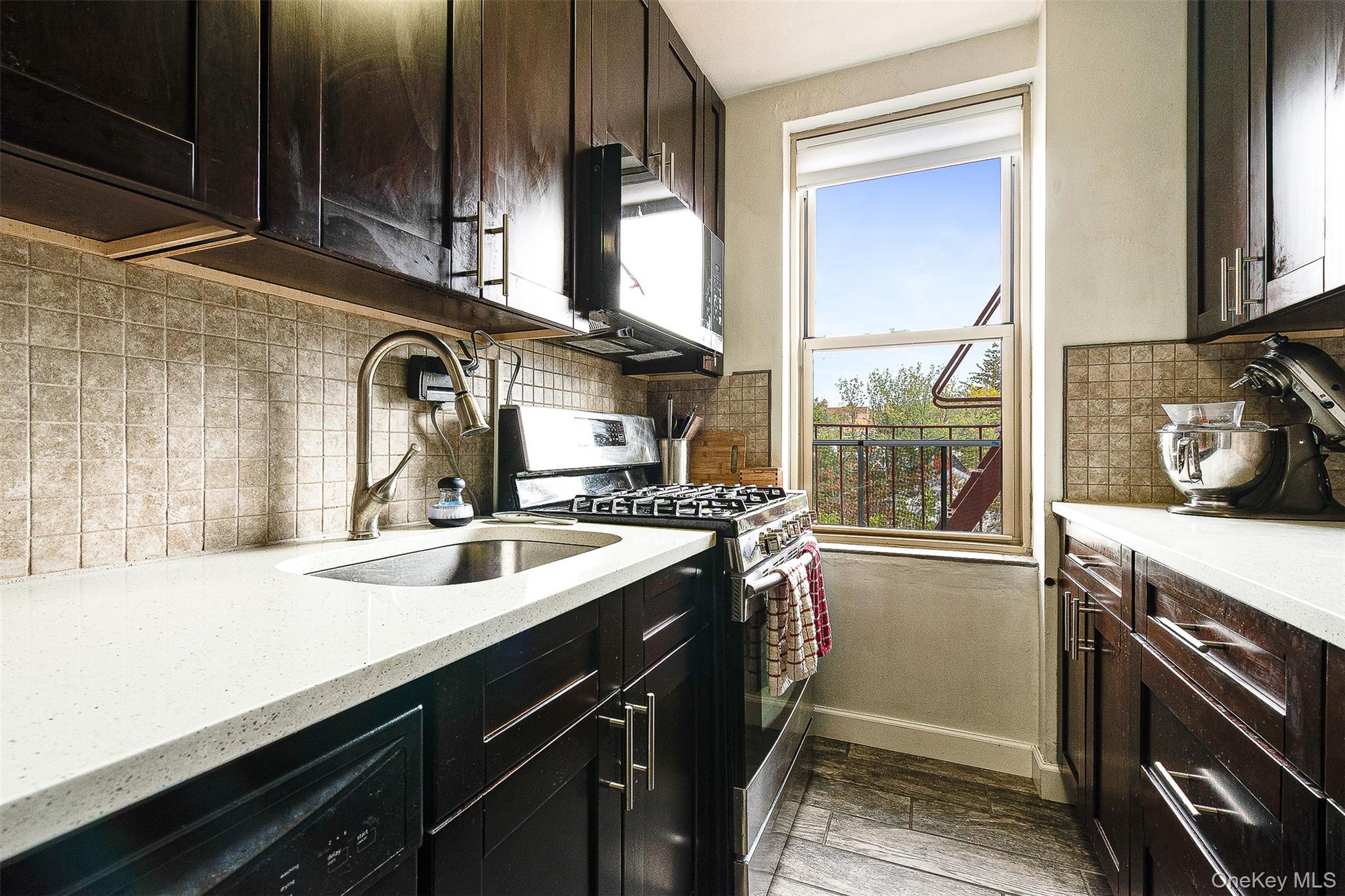 67-25 Clyde Street # 5G, Forest Hills, NY 11375