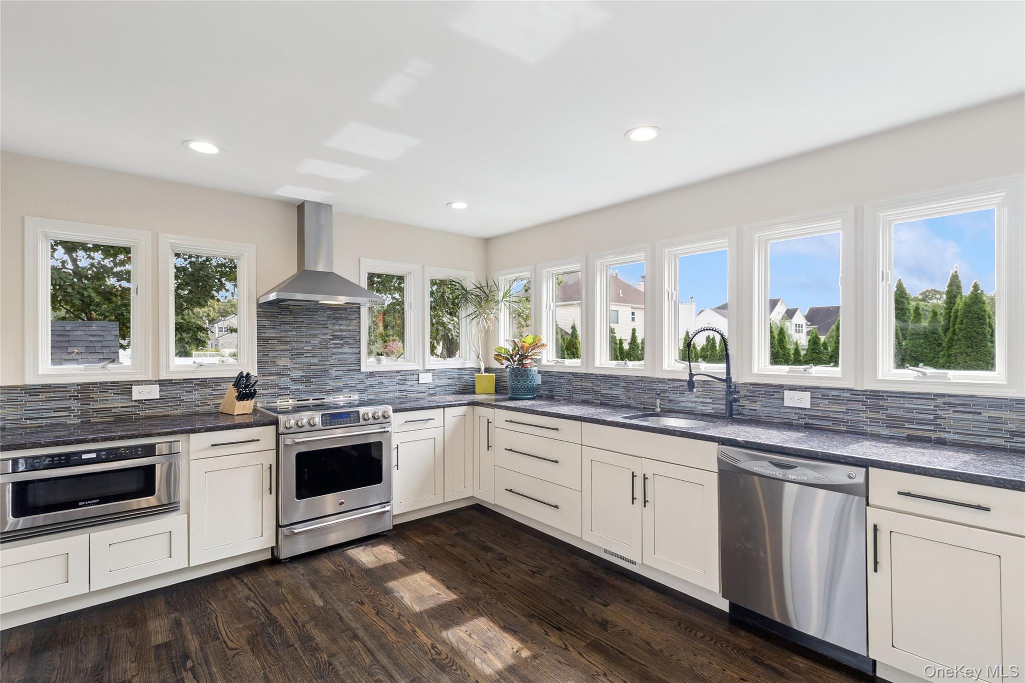 4 Mason Street, Yaphank, NY 11980