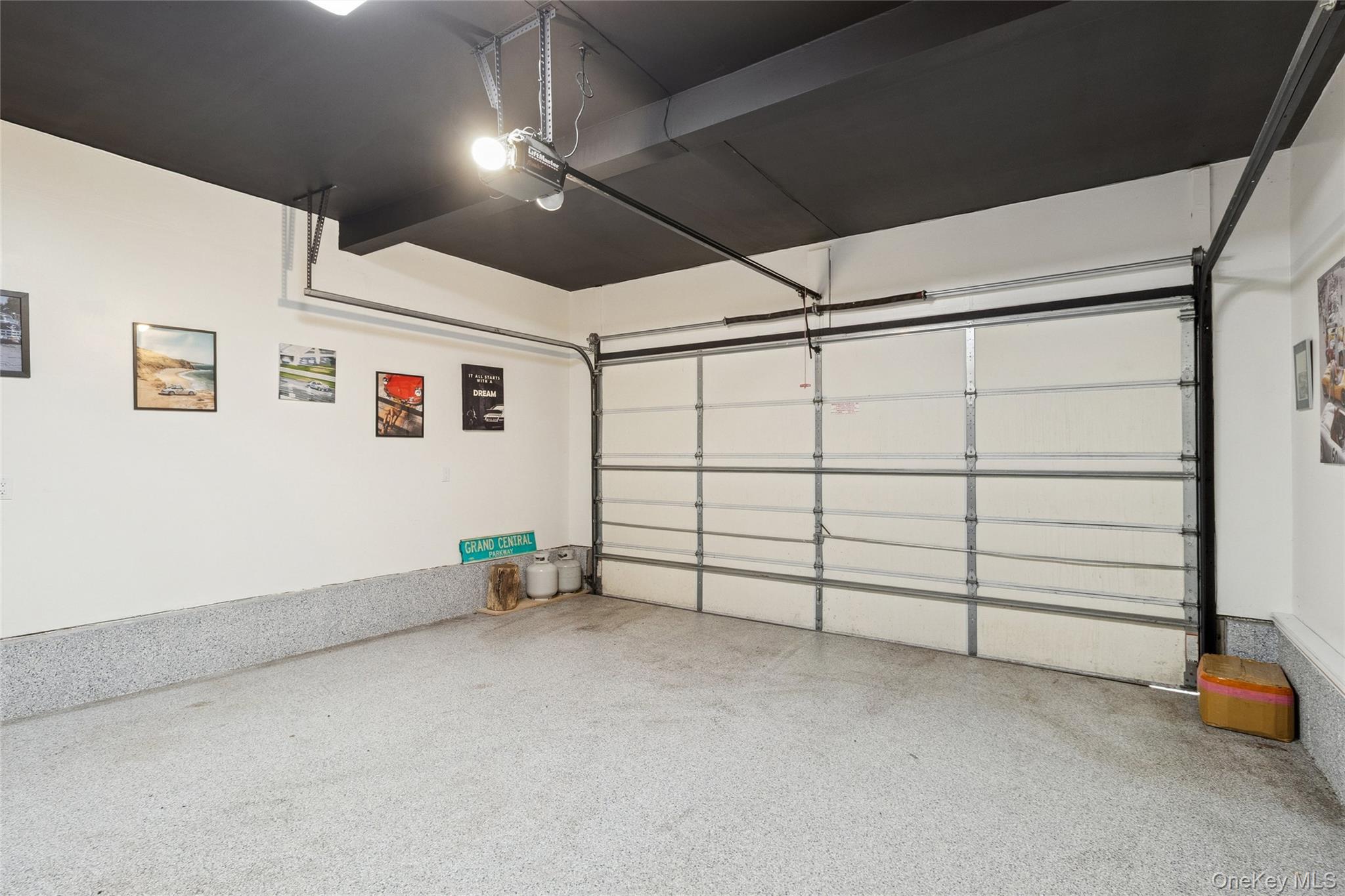 4 Mason Street, Yaphank, NY 11980