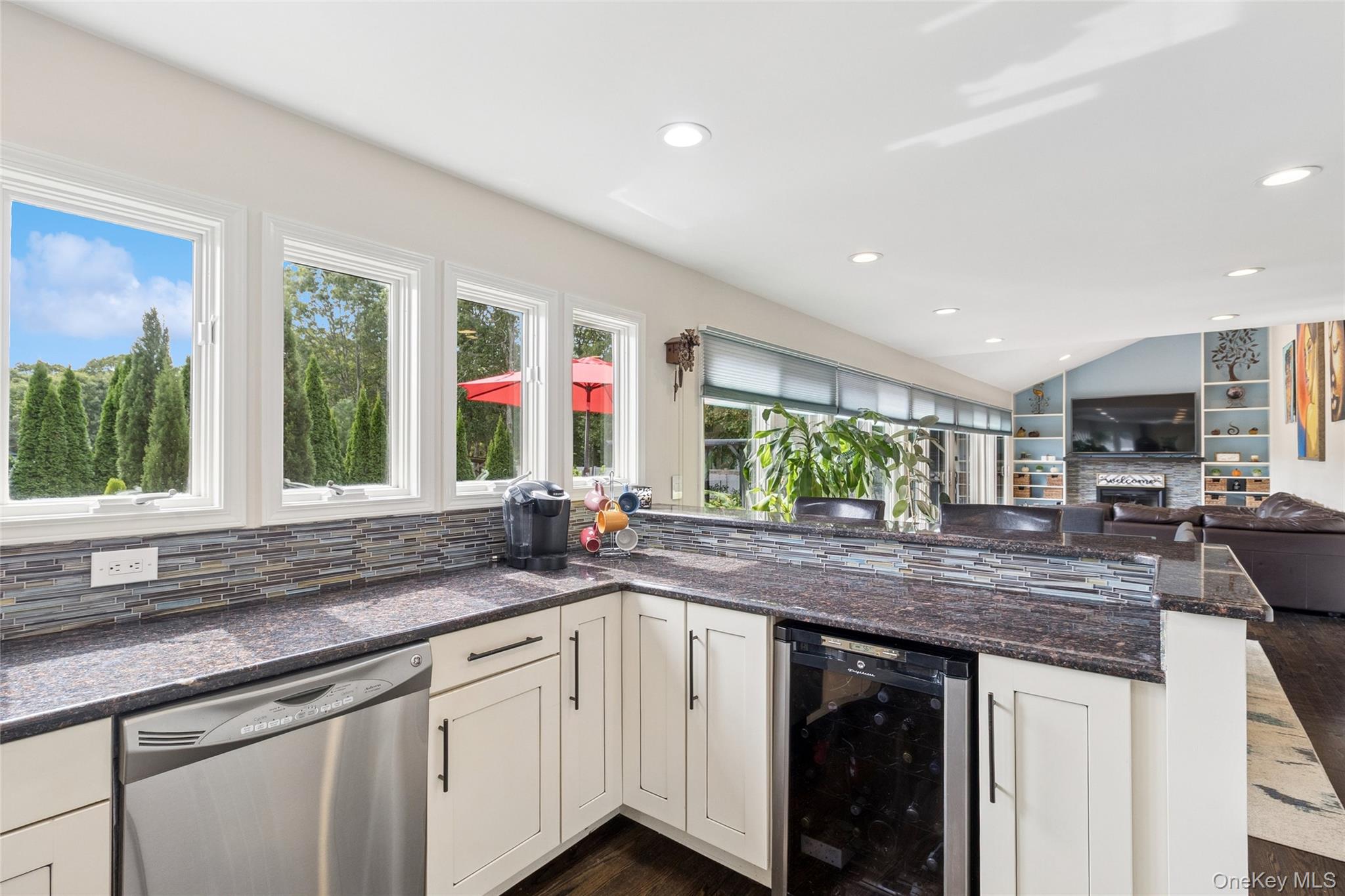 4 Mason Street, Yaphank, NY 11980