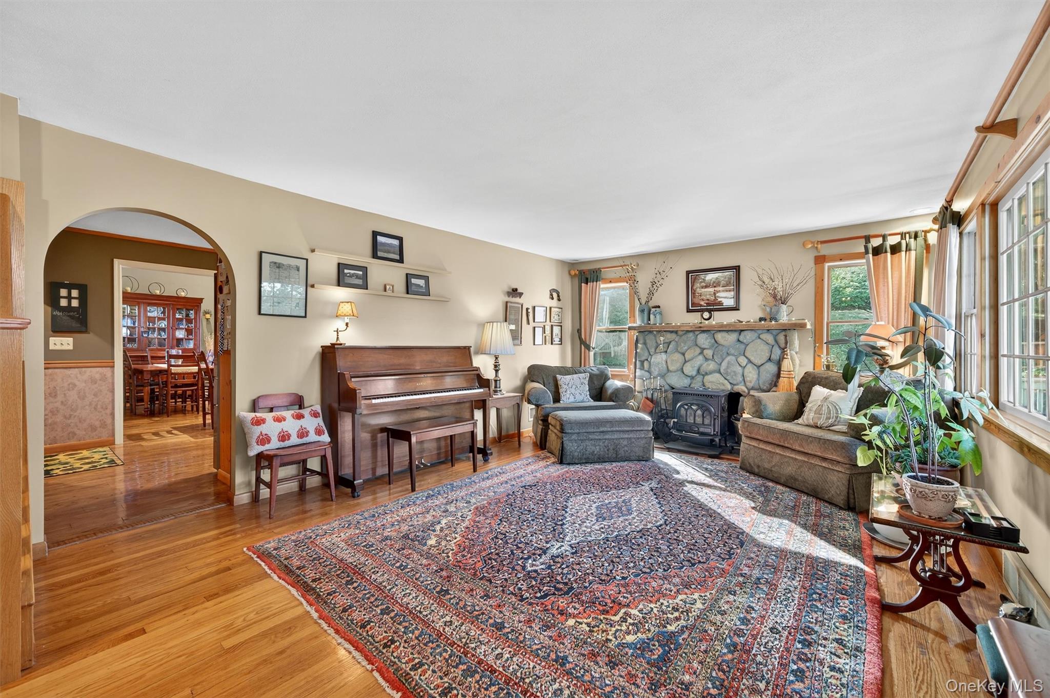 23 Overlook Drive, Warwick, NY 10990