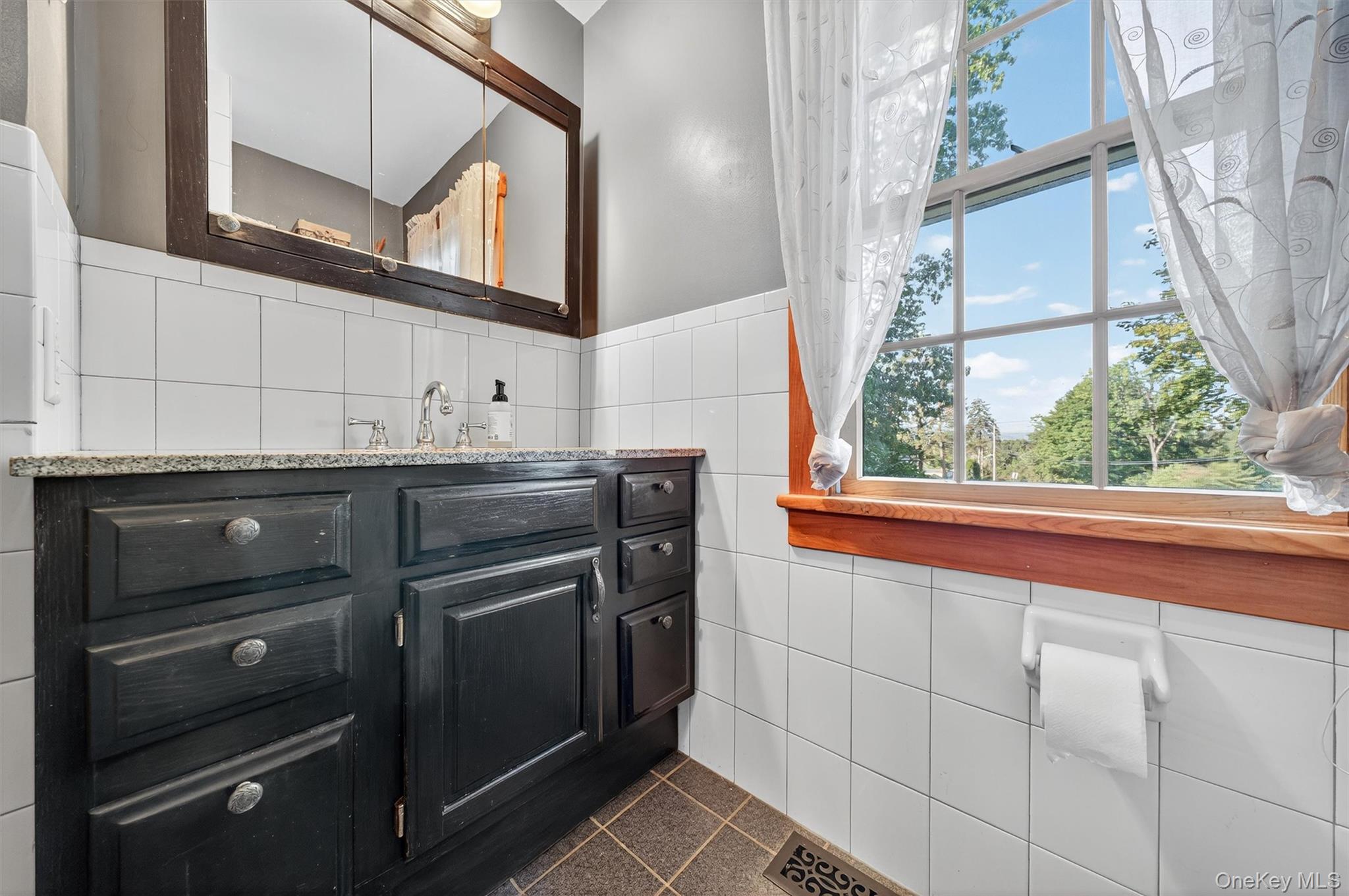 23 Overlook Drive, Warwick, NY 10990