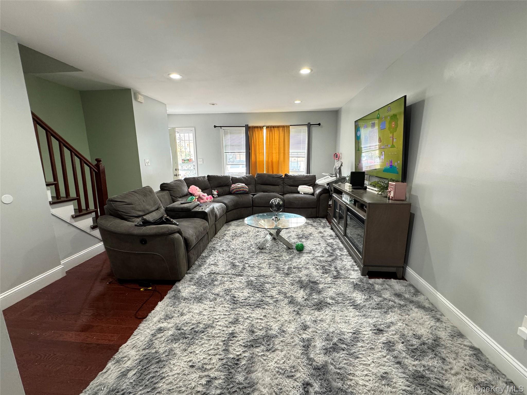 1019 E 230th Street, Bronx, NY 10466