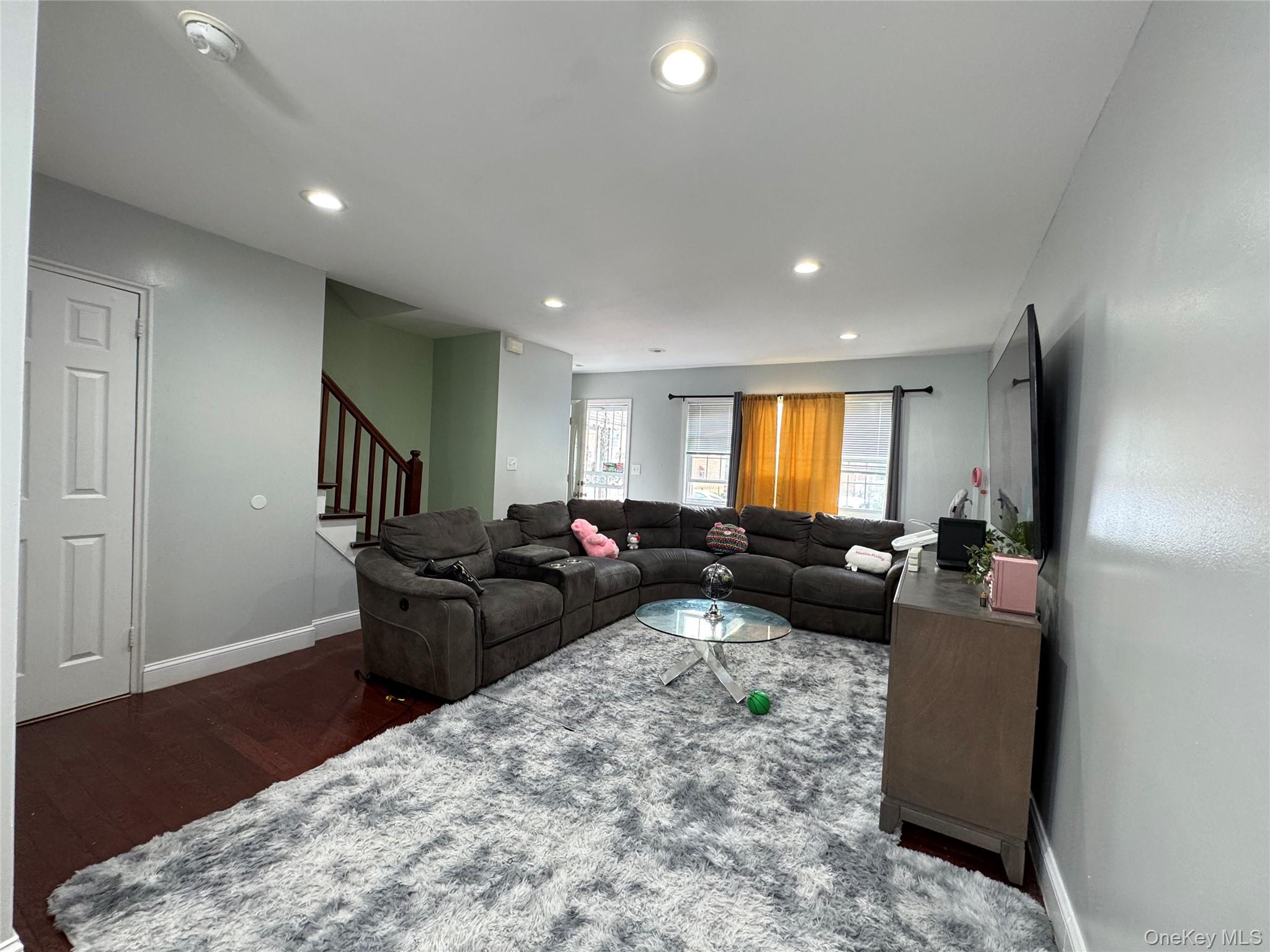 1019 E 230th Street, Bronx, NY 10466