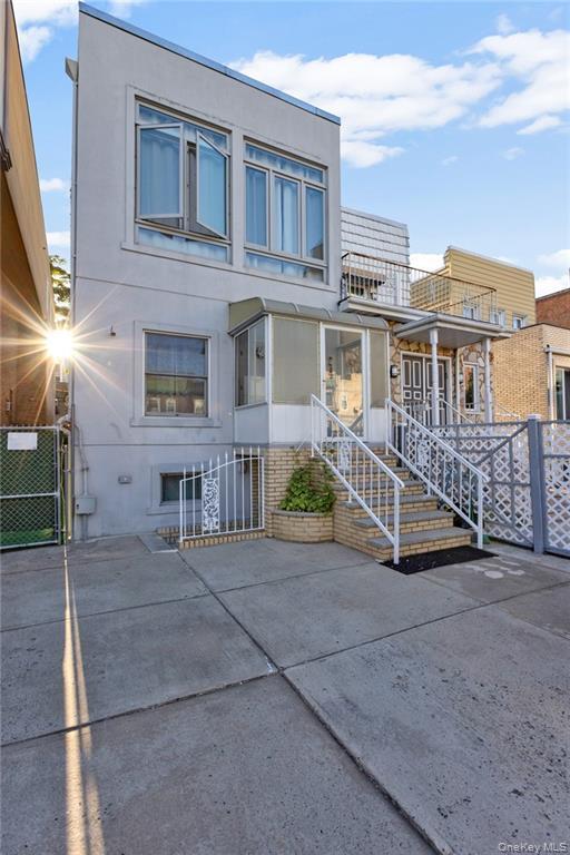 82 W End Avenue, Brooklyn, NY 11235