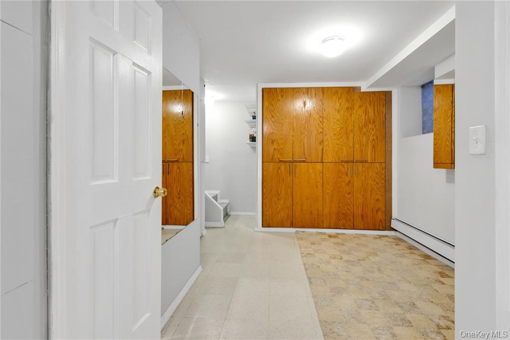 82 W End Avenue, Brooklyn, NY 11235