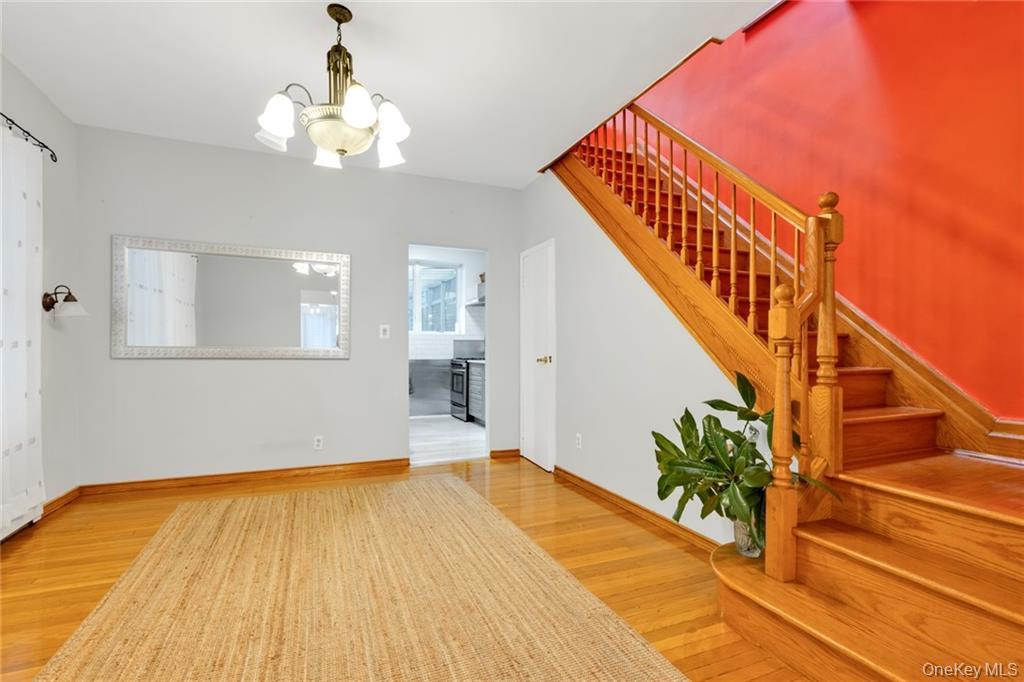 82 W End Avenue, Brooklyn, NY 11235