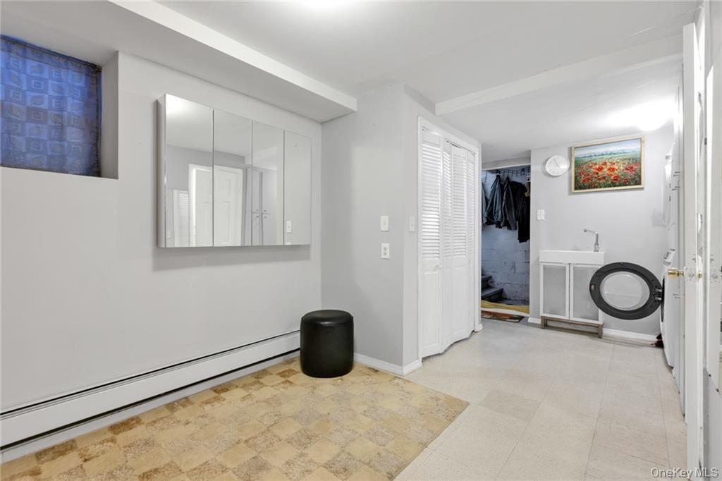 82 W End Avenue, Brooklyn, NY 11235