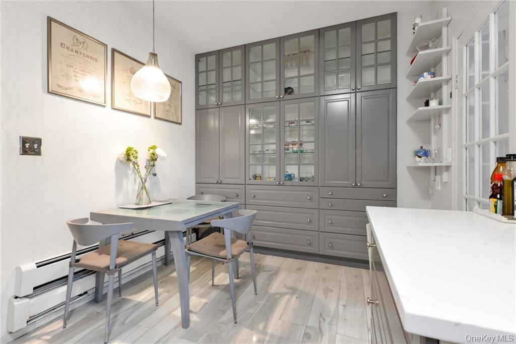 82 W End Avenue, Brooklyn, NY 11235