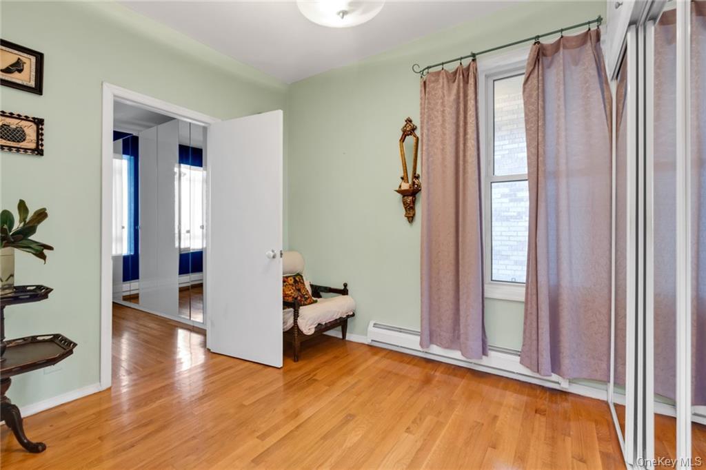 82 W End Avenue, Brooklyn, NY 11235
