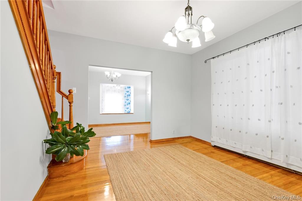 82 W End Avenue, Brooklyn, NY 11235