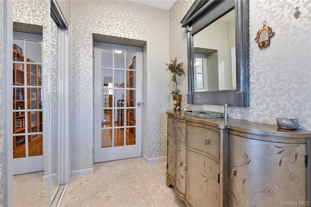 82 W End Avenue, Brooklyn, NY 11235