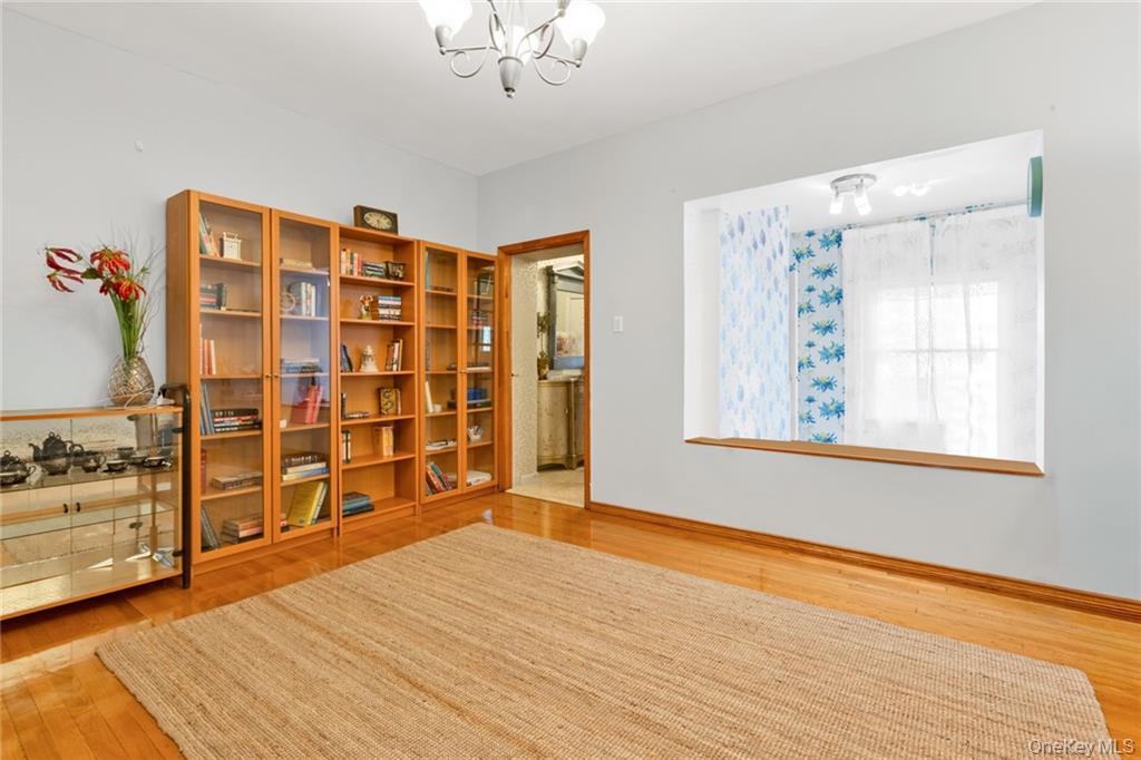 82 W End Avenue, Brooklyn, NY 11235