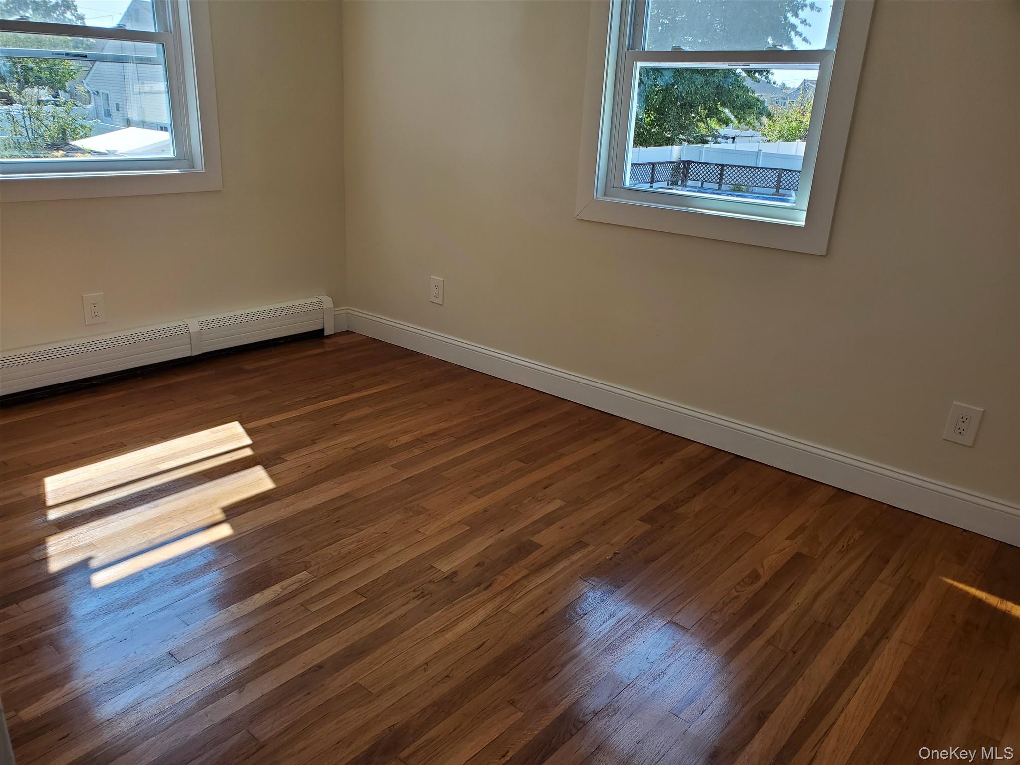 31 W Marine Avenue, Lindenhurst, NY 11757