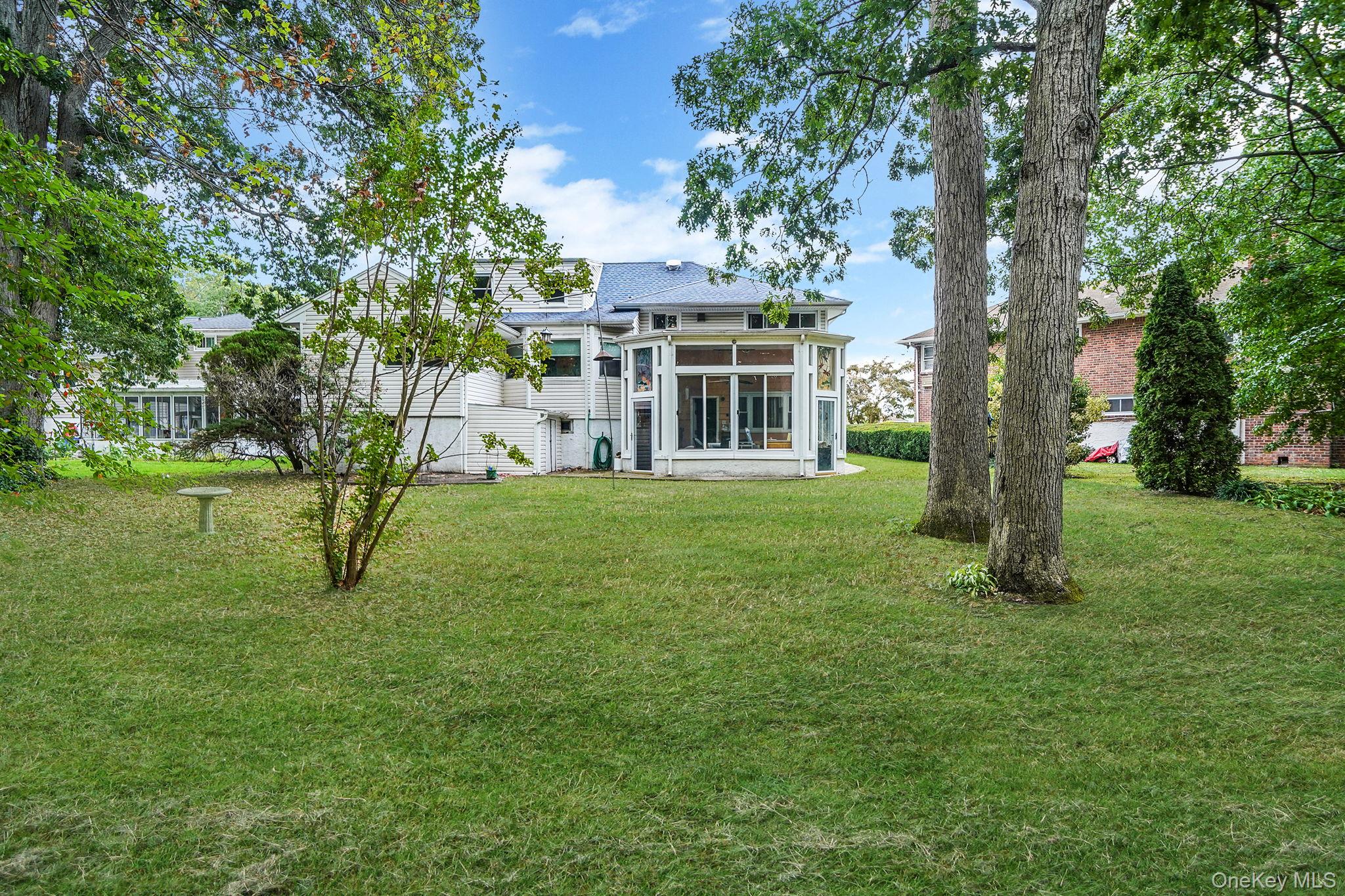 7 Wilbur Lane, Roosevelt, NY 11575