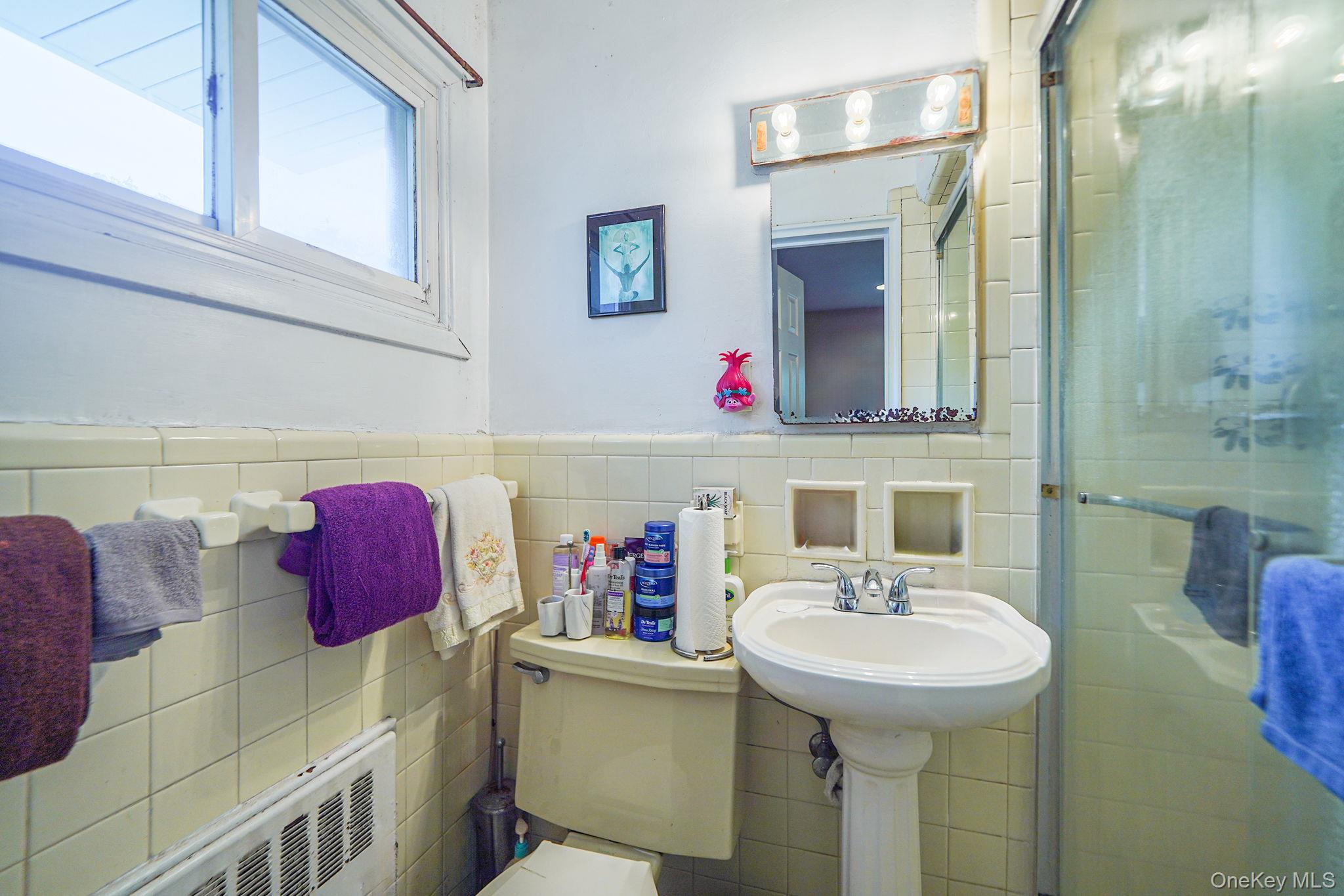 7 Wilbur Lane, Roosevelt, NY 11575