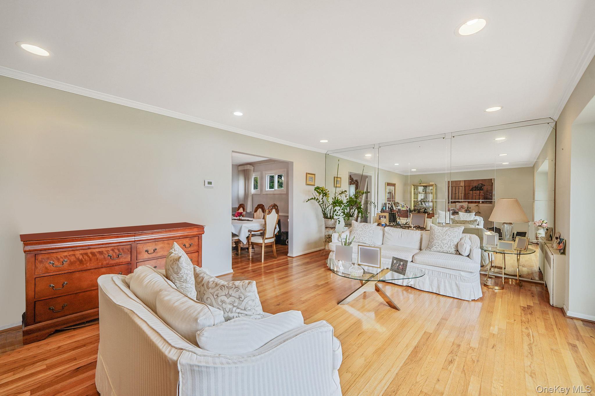 7 Wilbur Lane, Roosevelt, NY 11575