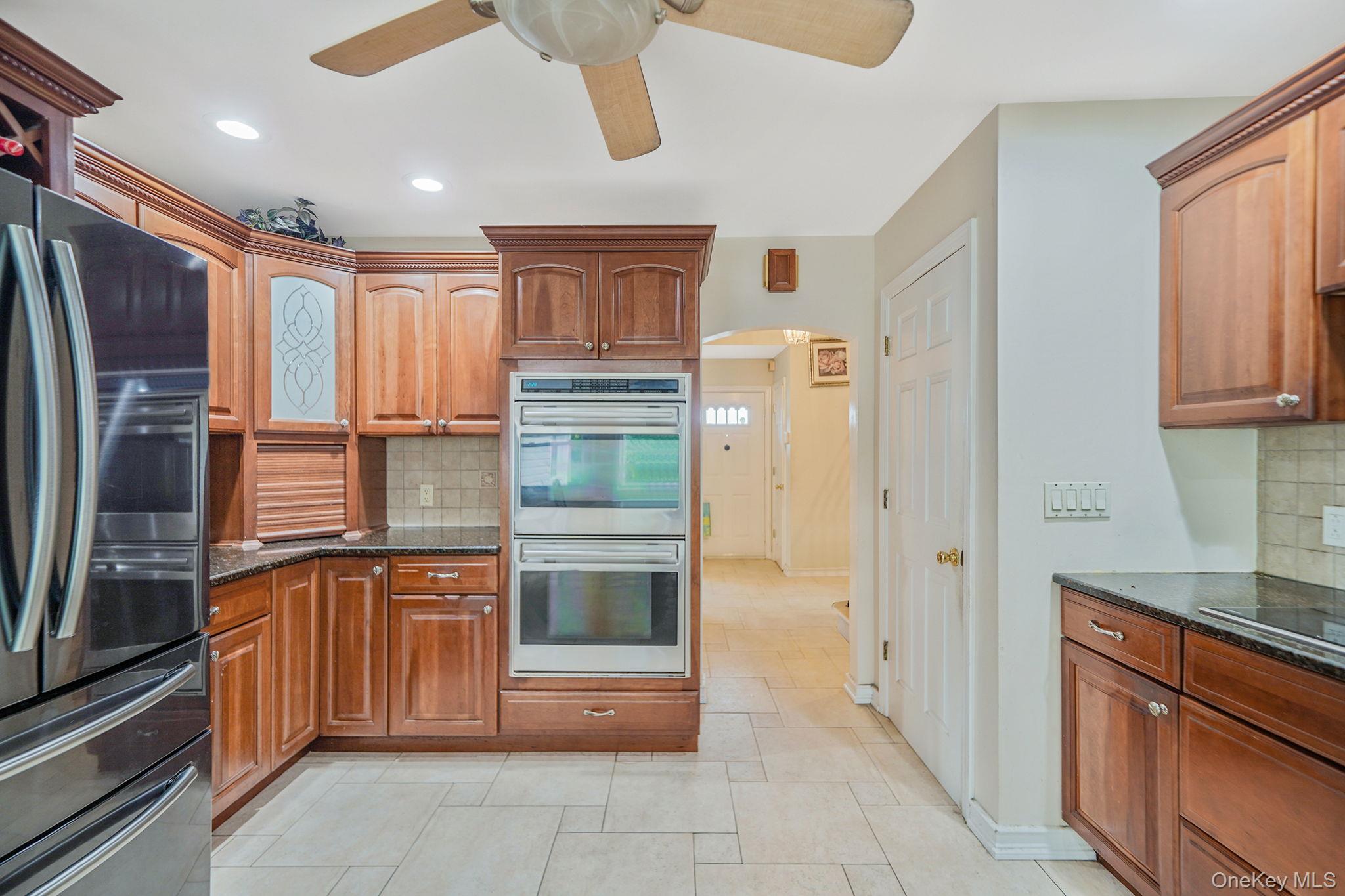 7 Wilbur Lane, Roosevelt, NY 11575