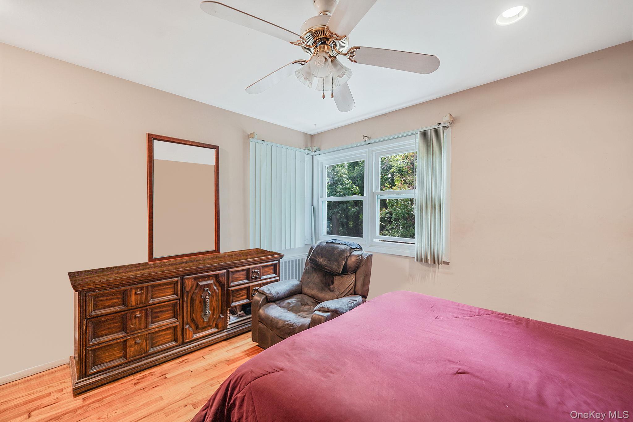 7 Wilbur Lane, Roosevelt, NY 11575