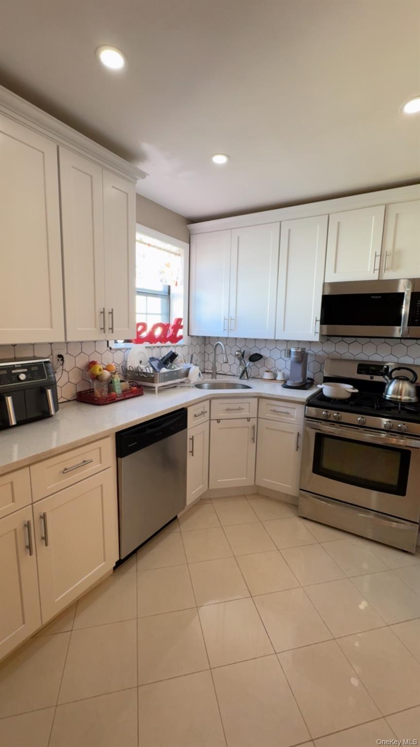 15115 78th Street # 2, Howard Beach, NY 11417