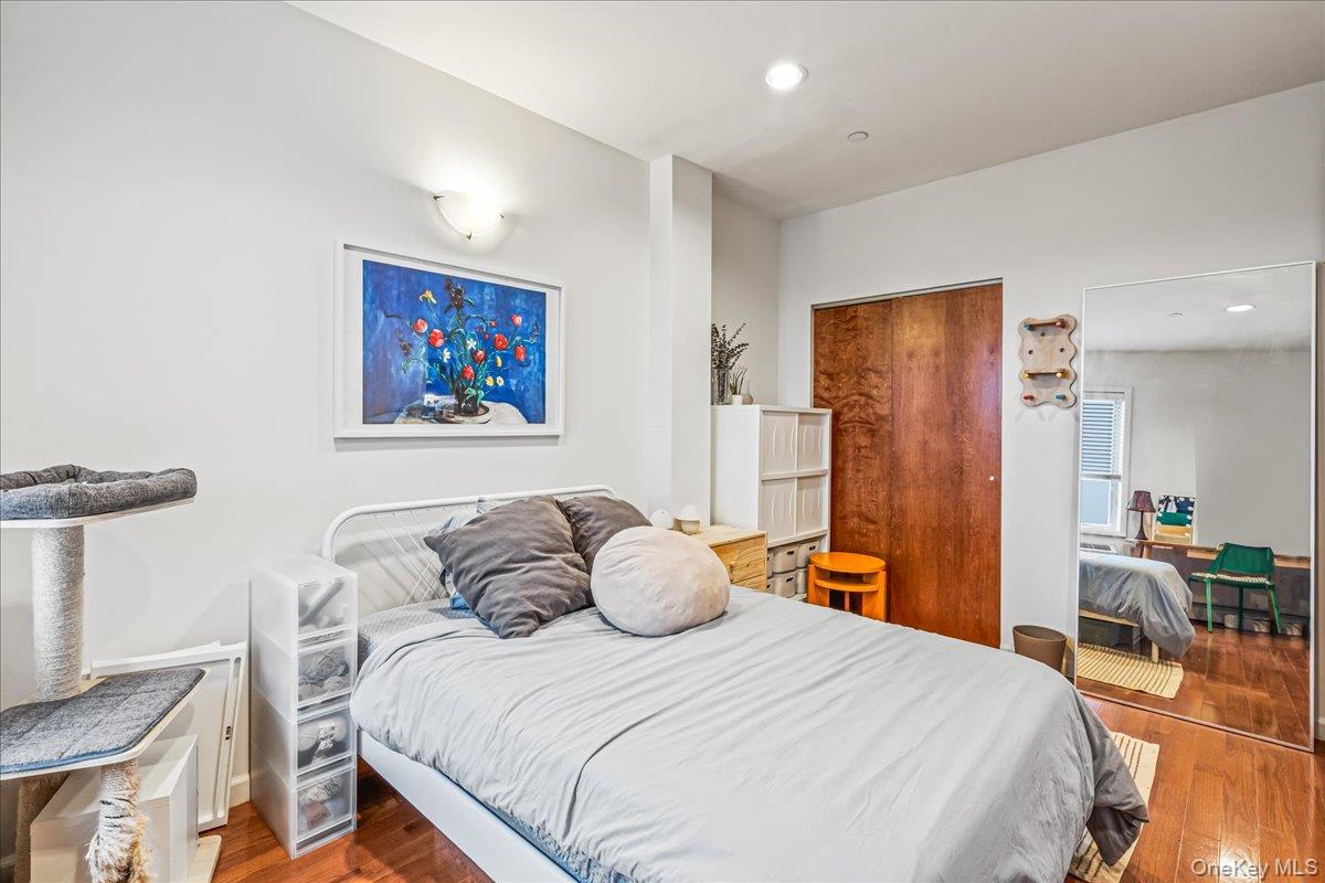 14906 Northern Boulevard # 504, Flushing, NY 11354