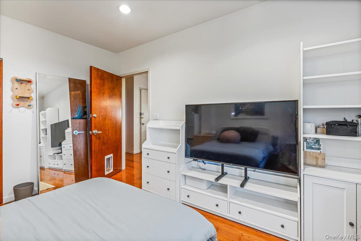 14906 Northern Boulevard # 504, Flushing, NY 11354