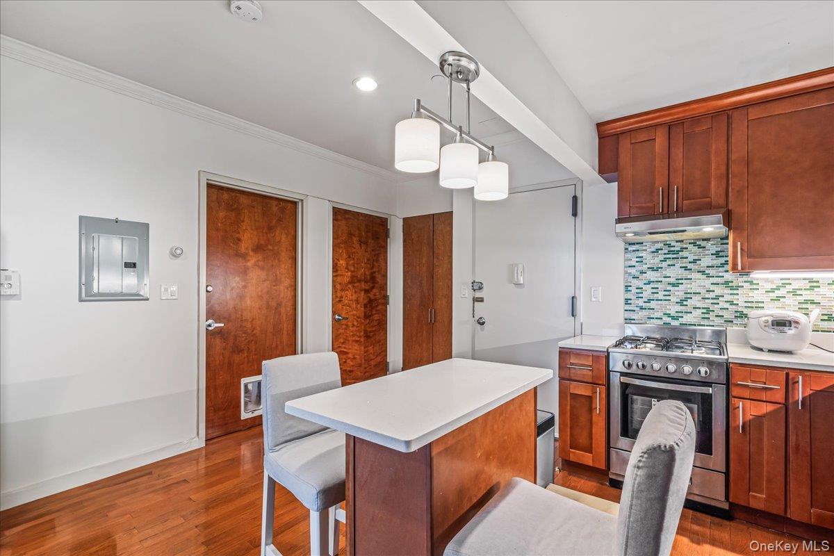 14906 Northern Boulevard # 504, Flushing, NY 11354