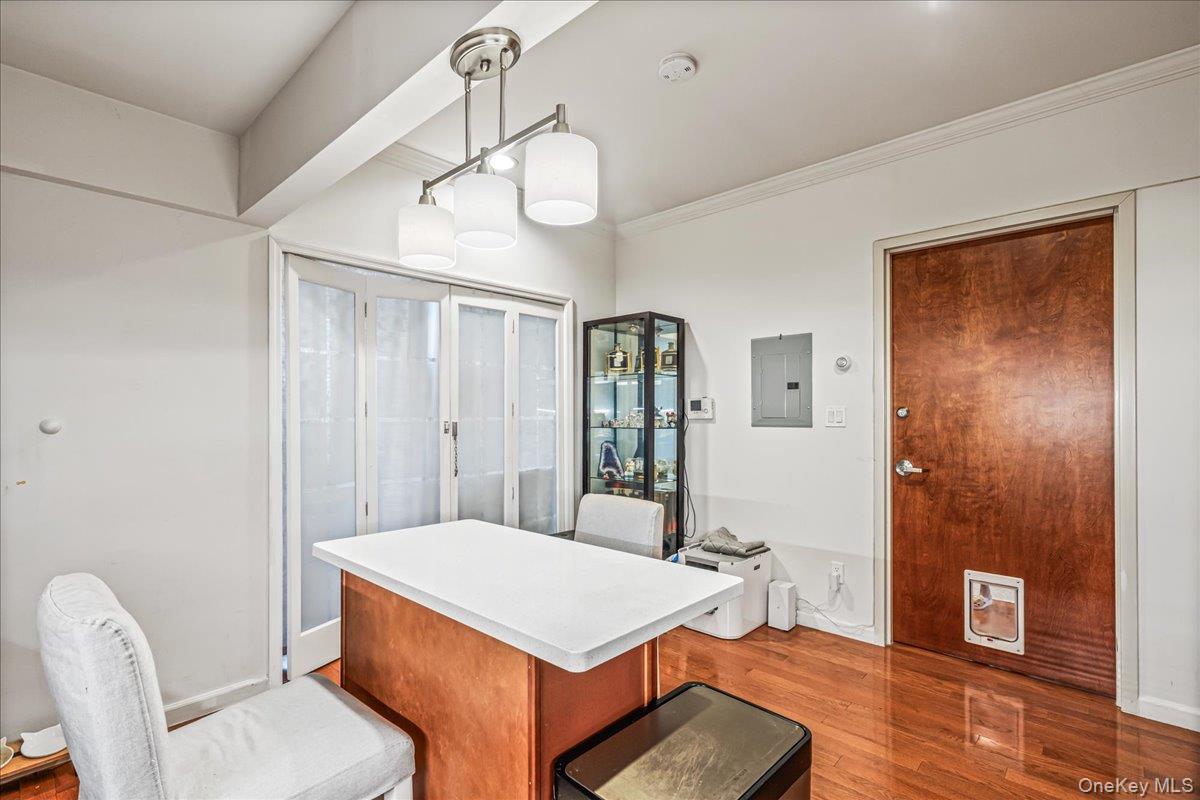 14906 Northern Boulevard # 504, Flushing, NY 11354