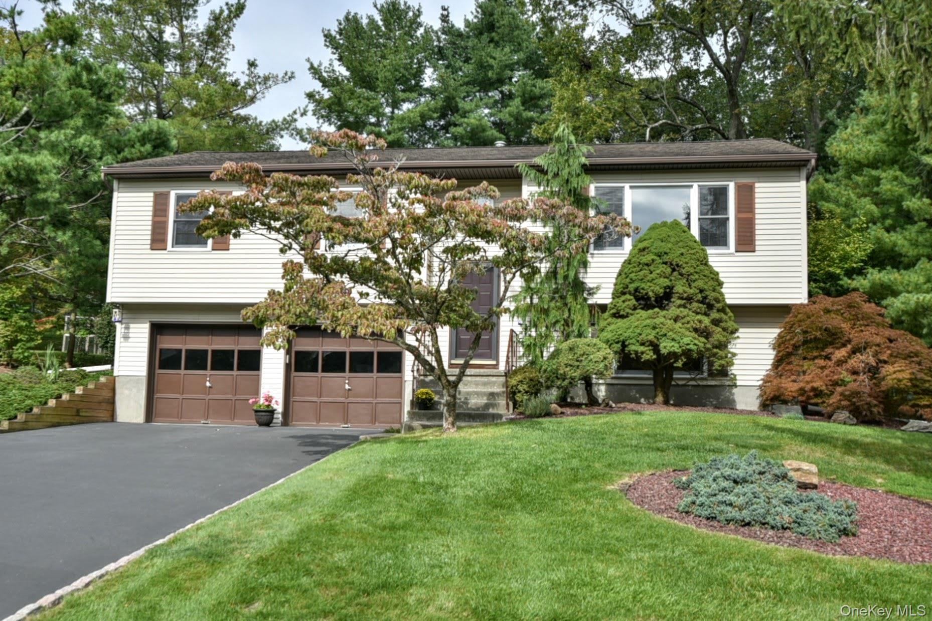 4 Arlington Drive, Harriman, NY 10926